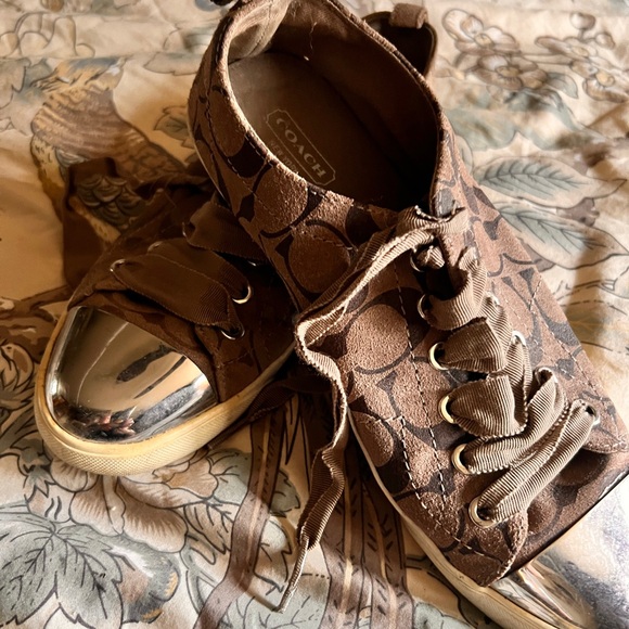 Unique coach sneakers - Picture 2 of 3